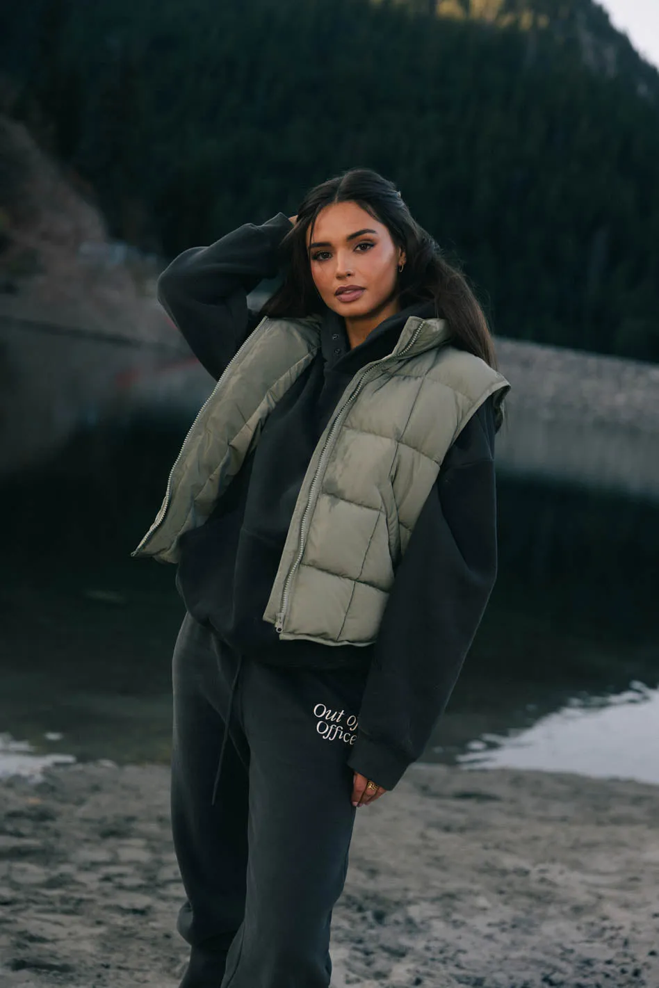 Bellese Quilted Puffer Vest in Olive