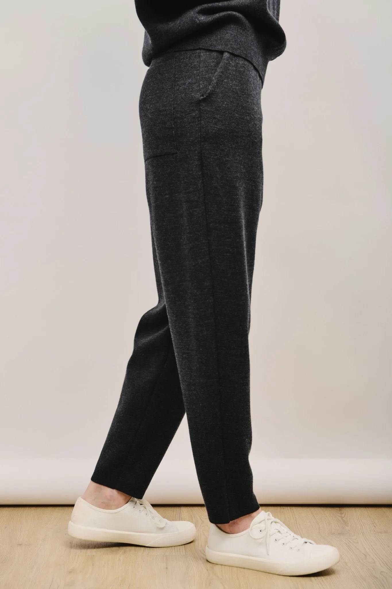 NELLO wool trackpants (Grey)